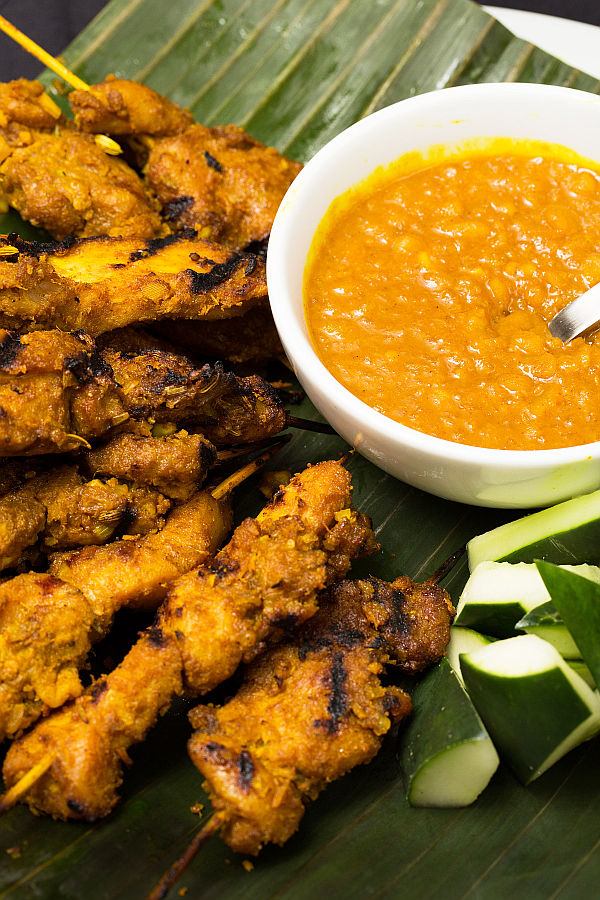 hardrock_crossroads_chickensatay_spicypeanutsauce600