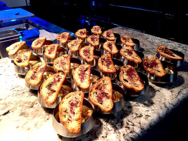 torii_hunter_crostini600